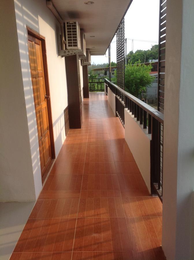 Poonsap Apartment Ban Ai Dao Bagian luar foto